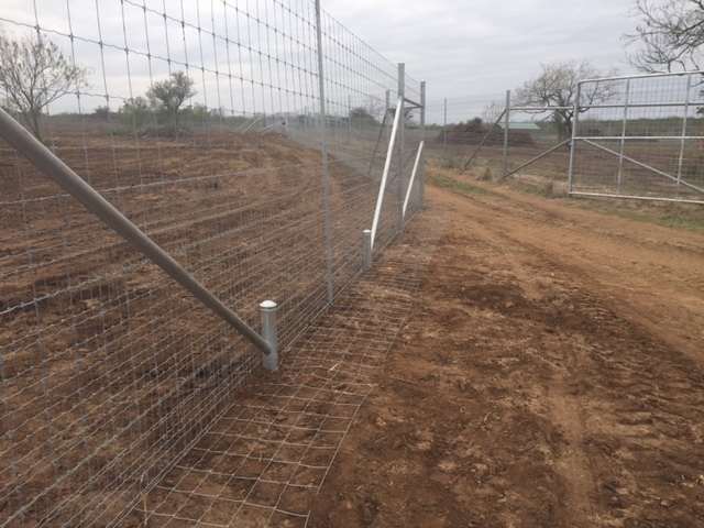 Predator Wire Fence - LE Fence Co